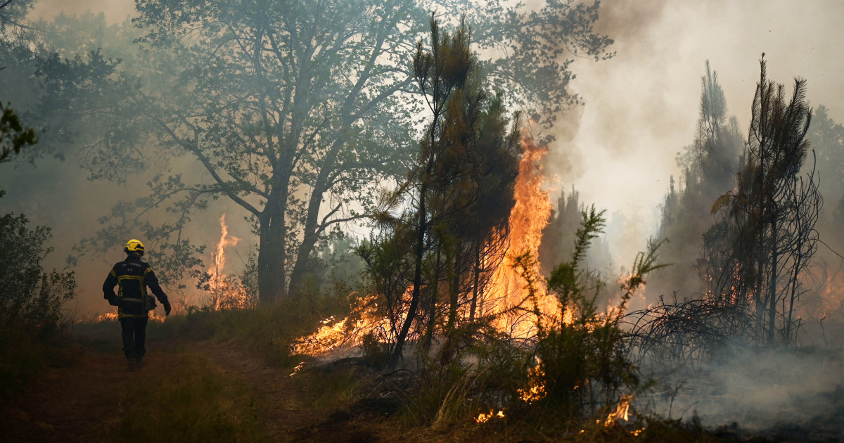 Tisíce lidí prchají ze svých domovů, protože po celé Evropě zuří lesní požáry