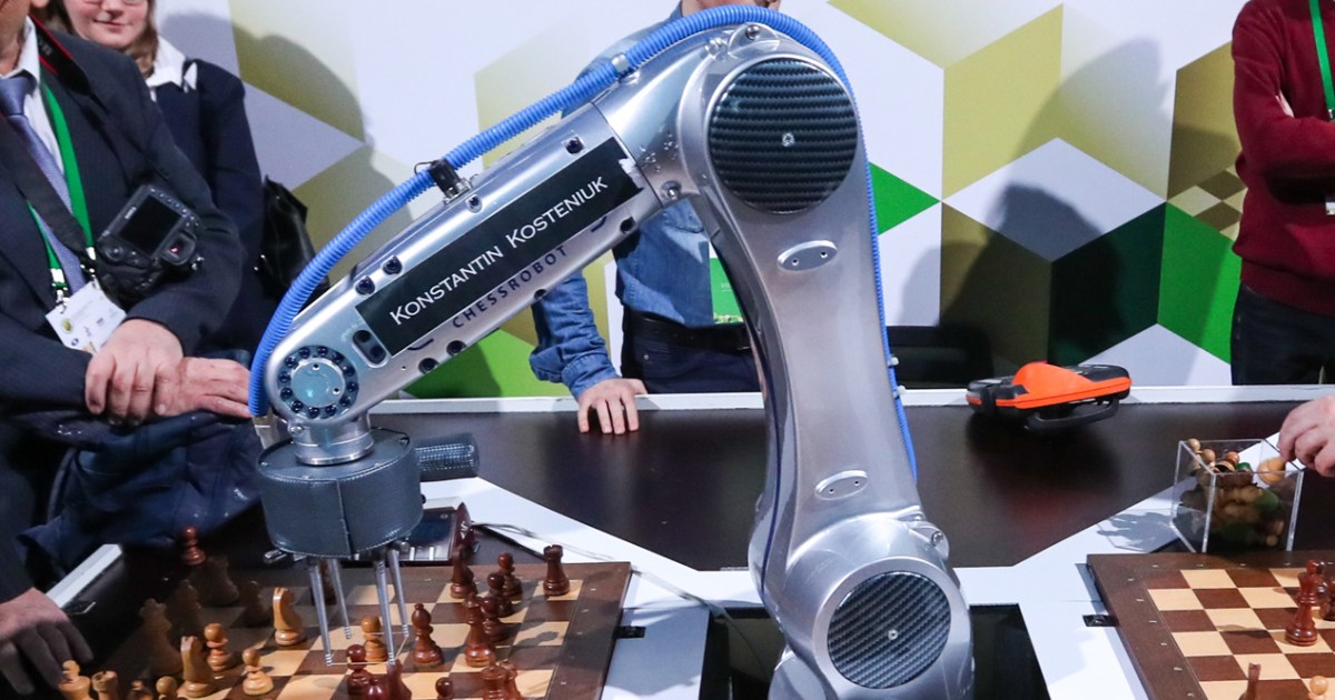 Chess-playing robot breaks child's finger at Moscow event