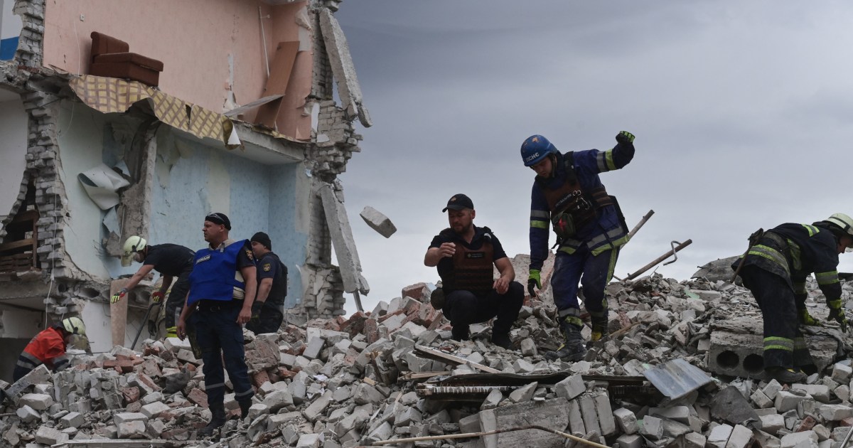 Russian missile hits Ukrainian apartment building, killing 15, officials say