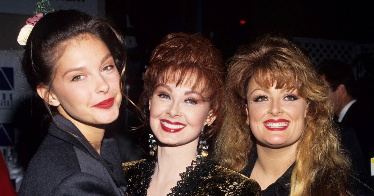 Naomi Judd left daughters Wynonna and Ashley out of her will