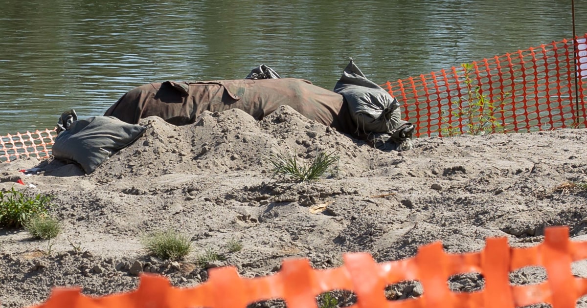 Italy drought reveals WWII bomb in waters of River Po