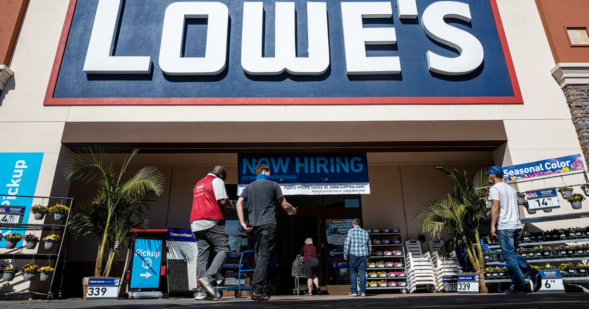 Lowe's is awarding 55 million in bonuses for hourly workers to fight