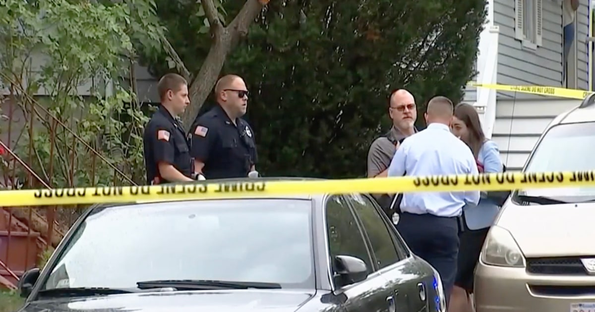 4 people dead in apparent murder-suicide in Massachusetts