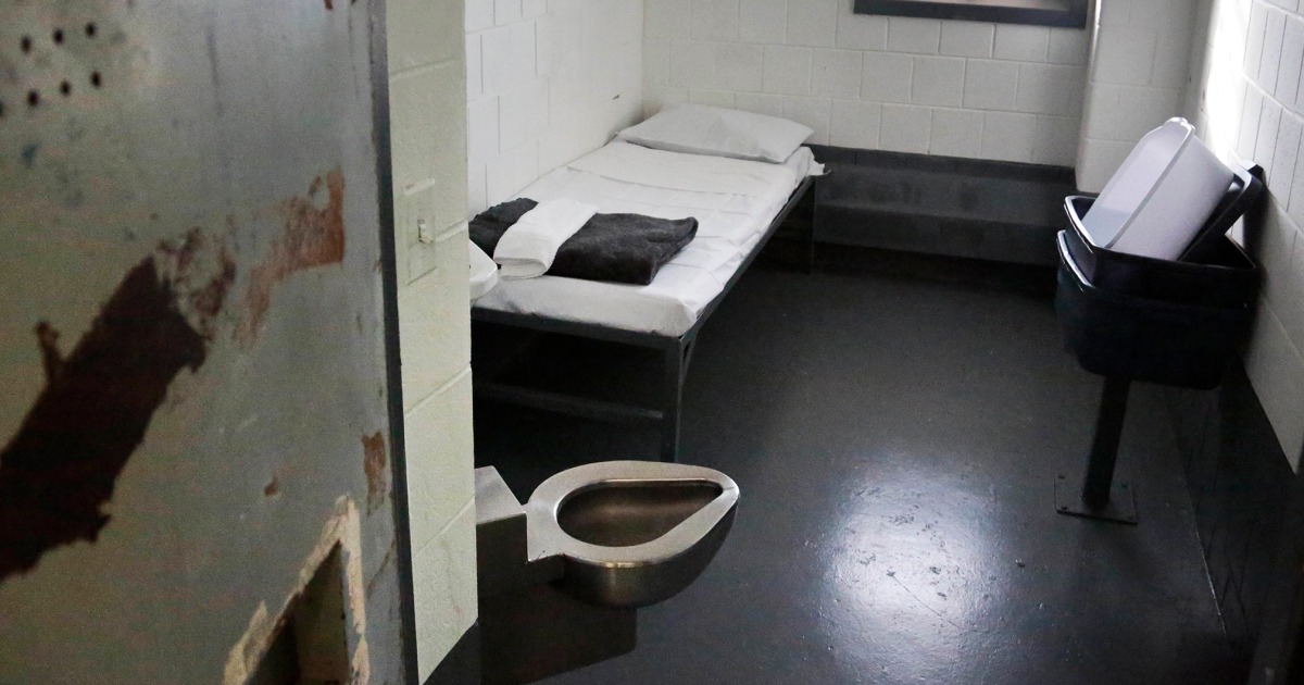 Законодателите на Ню Йорк забраняват изолирането в затворите