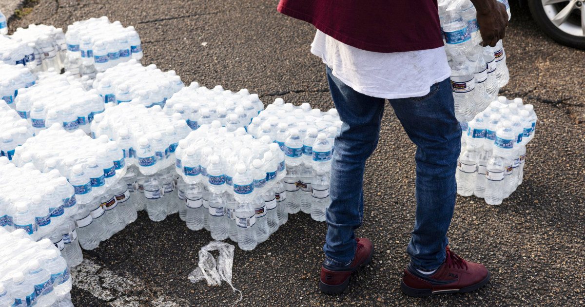 Schools Dampen Enthusiasm for Water-Bottle Flipping Craze - WSJ
