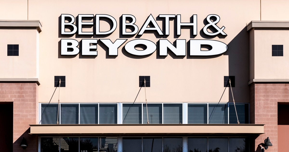 Bed Bath & Beyond CFO falls to death days after company announces massive closures and layoffs