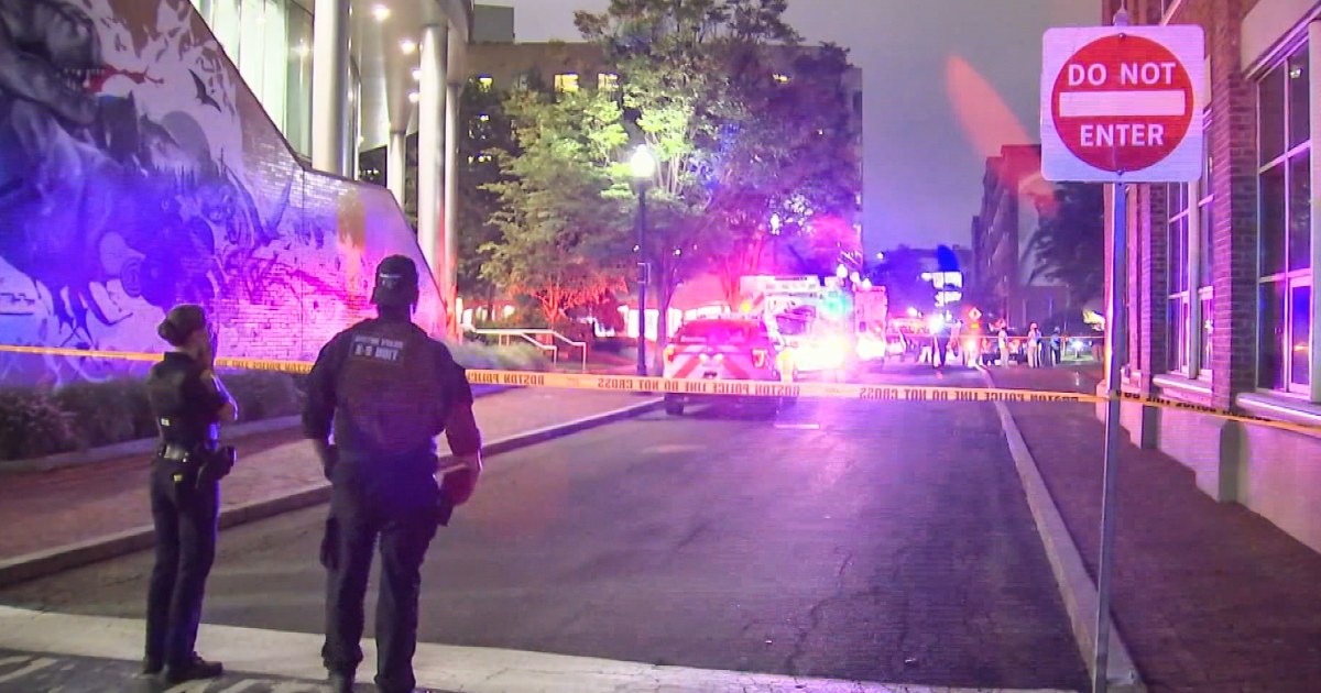 package-that-detonated-at-northeastern-university-contained-note