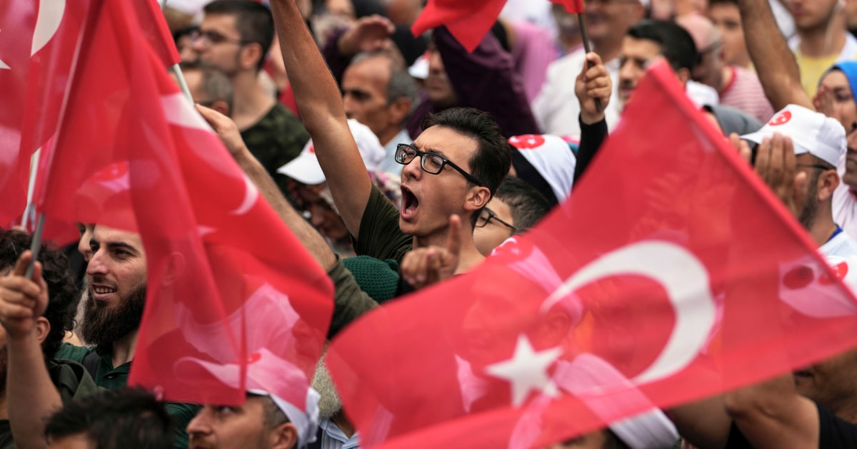 Turkey Anti LGBTQ Display Reflects Nation S Political Shift   220923 Turkey Anti Lgbtq Rally Mjf 1002 629c98 