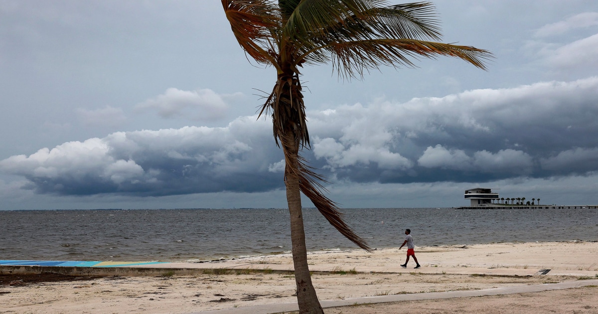 Hurricane Ian strengthens to Category 4 storm as it barrels toward Florida
