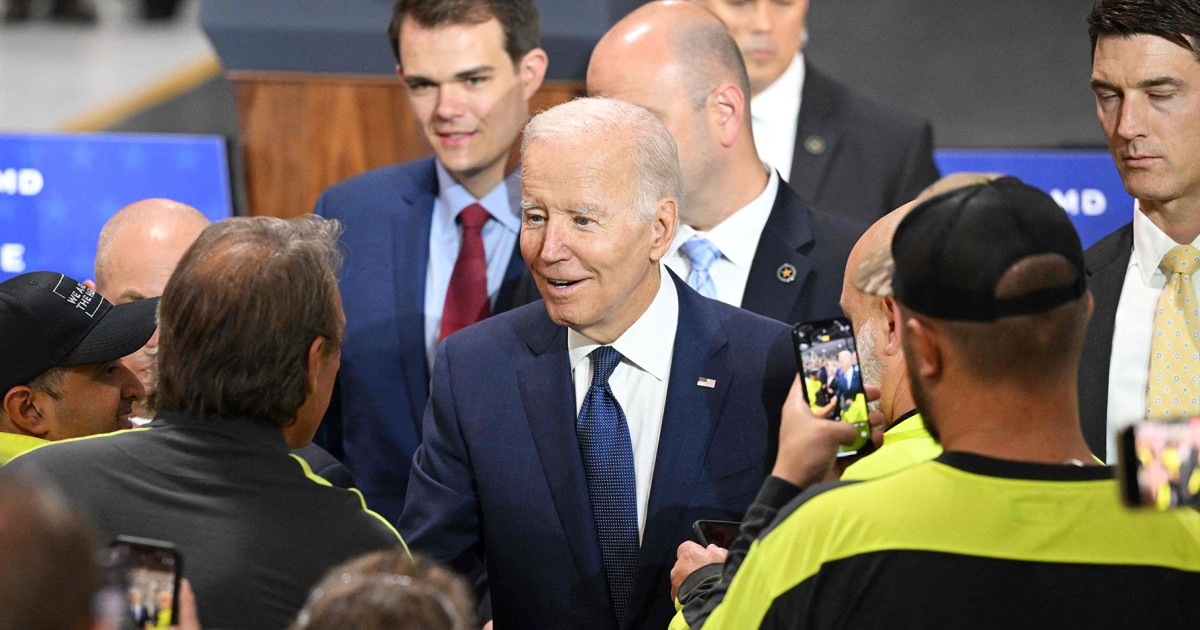 In sprint to midterms, Biden hits the road for 4-day swing through Western states