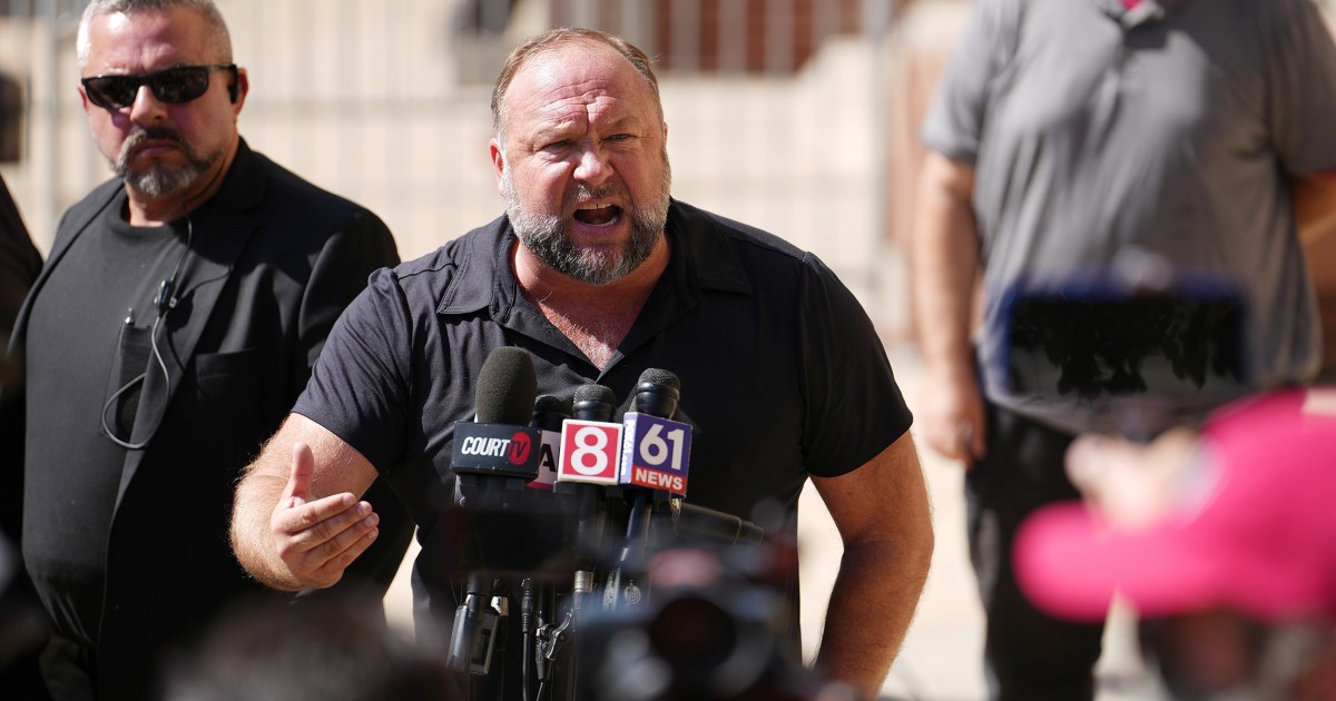 alex-jones-must-pay-usd965-million-in-damages-to-families-of-8-sandy-hook-victims