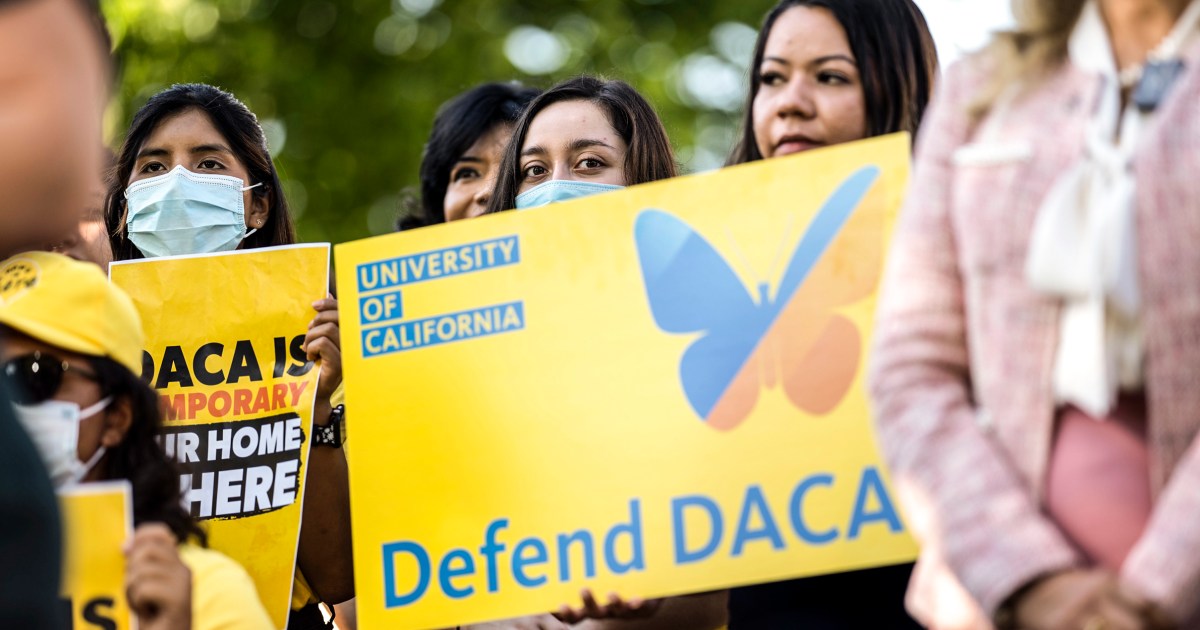 microsoft-apple-other-firms-urge-congress-to-protect-dreamers-as-daca-fades