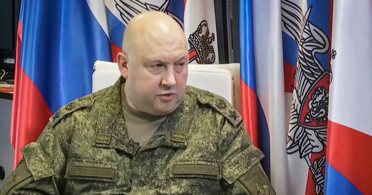 La Russie évacue des civils à Kherson alors que l’armée de Poutine fait face à l’avancée ukrainienne