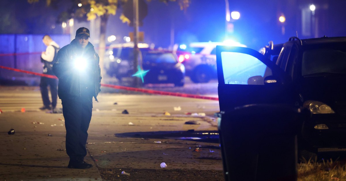 Au moins 13 abattus, dont 3 enfants, lors d’une fusillade en voiture à Chicago à Halloween, selon la police