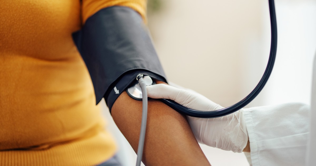 Arm position during blood pressure check may lead to wrong reading, study finds