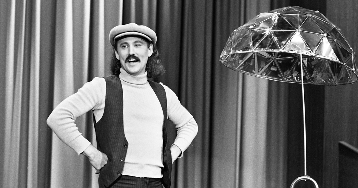Comedian Gallagher, famous for his watermelon-smashing routine, dies at 76