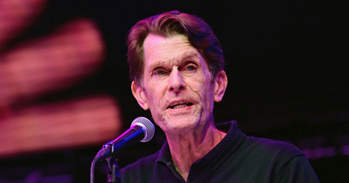 Kevin Conroy, longtime voice of animated Batman, dies at 66 from cancer -  Good Morning America