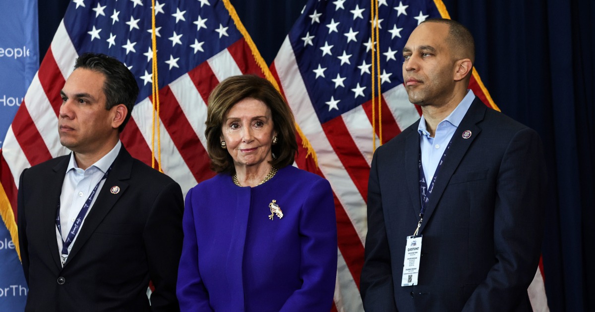 Los demócratas de la Cámara se preparan para pasar la antorcha, evitando peleas de liderazgo desordenadas