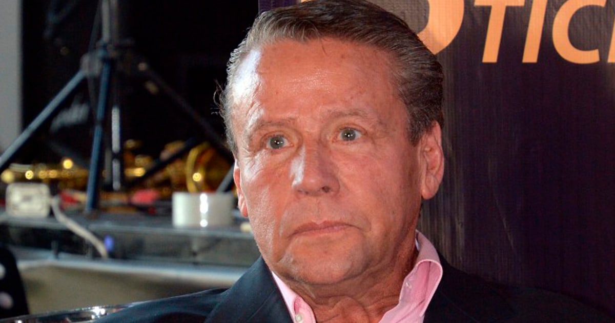 Alfredo Adame bruja dice que está embrujado y le hace una limpia