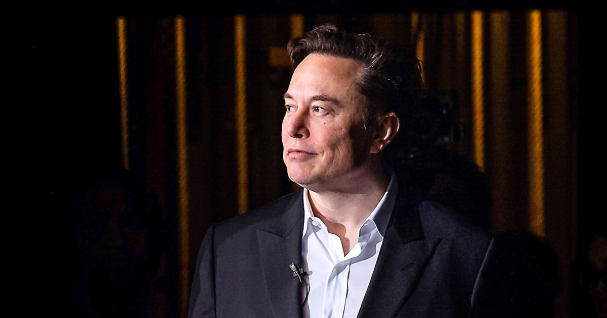 Musk reinstates suspended journalists after Twitter poll