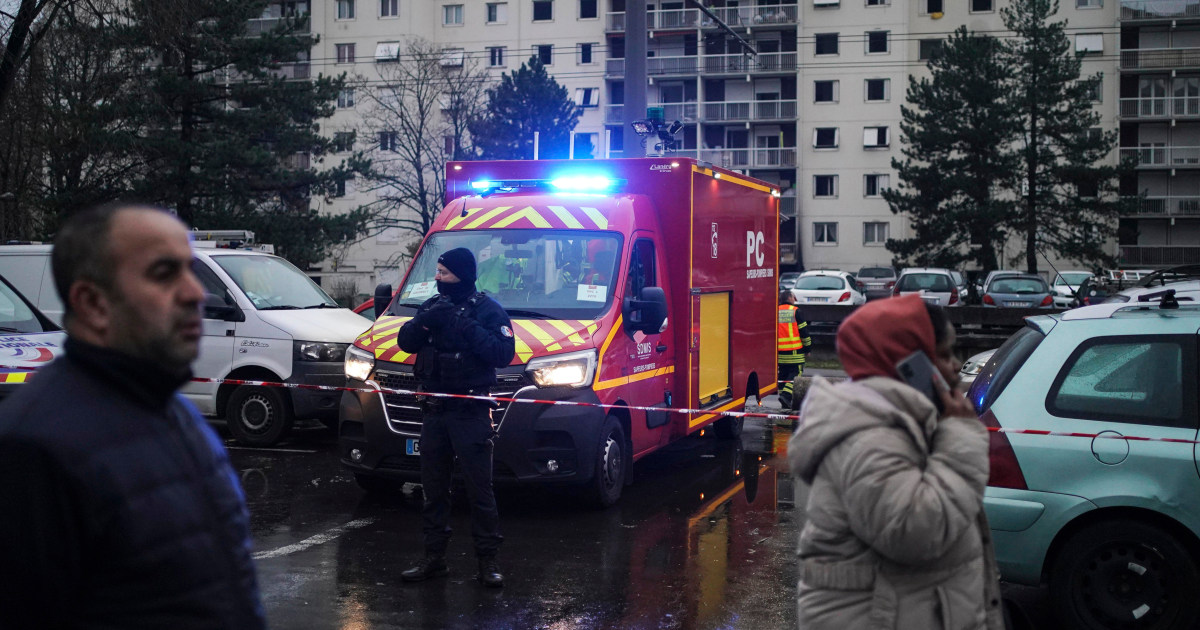 5 children among 10 dead in France apartment fire