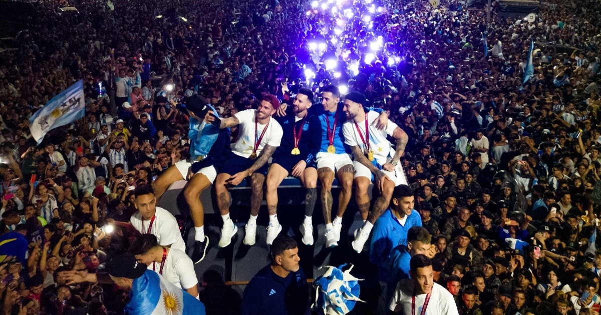 Thousands in Argentina welcome back triumphant World Cup winners, Messi