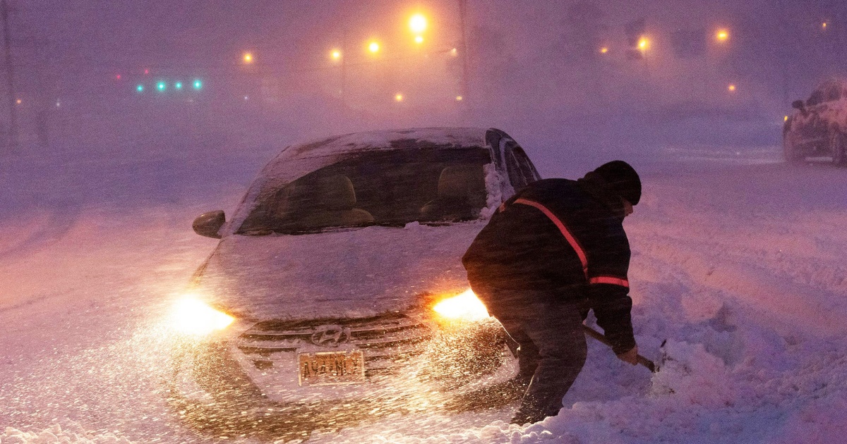 Live updates: Powerful winter storm to bring heavy snow and ‘dangerous’ cold, forecasters warn