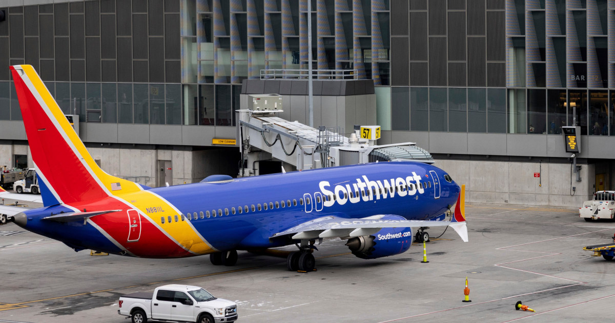 Why Southwest Airlines canceled so many flights during the busiest holiday travel week of the year