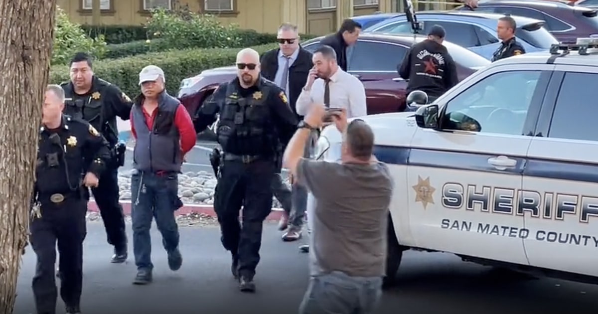 Un sospetto è in custodia dopo che sette persone sono state uccise a colpi di arma da fuoco a Half Moon Bay, in California