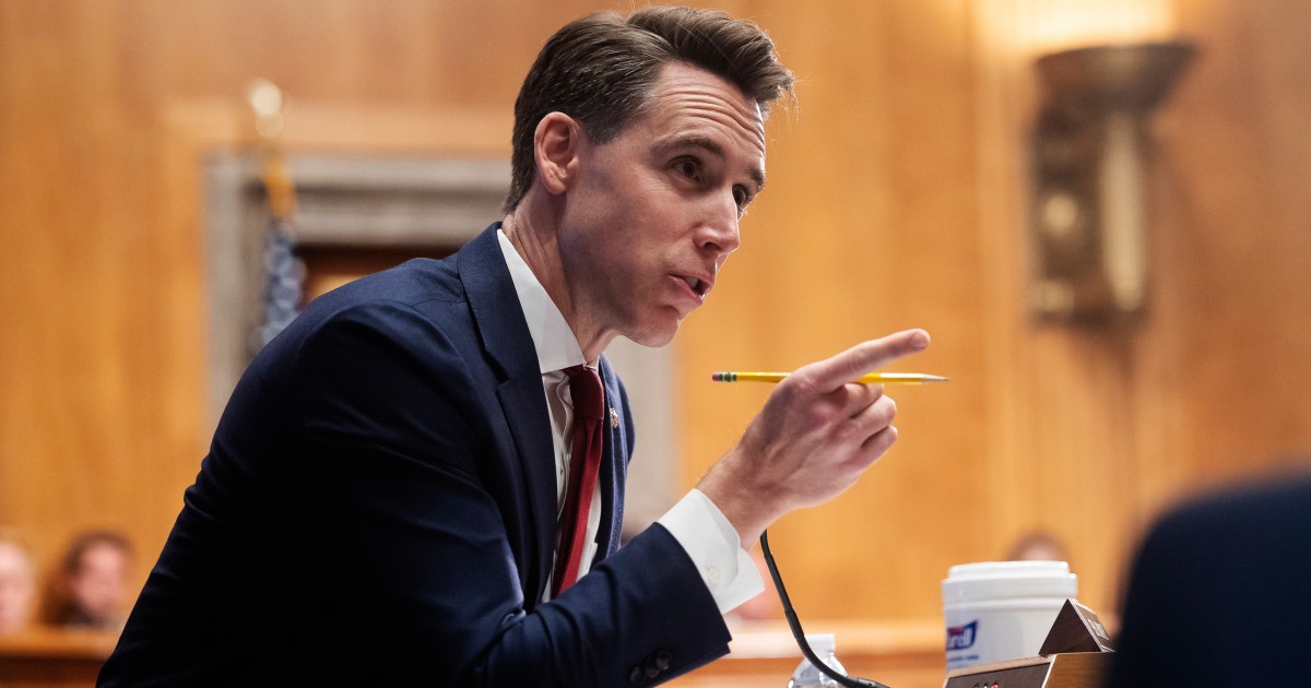 Sen. Josh Hawley says he'll introduce legislation to ban TikTok nationwide – NBC News