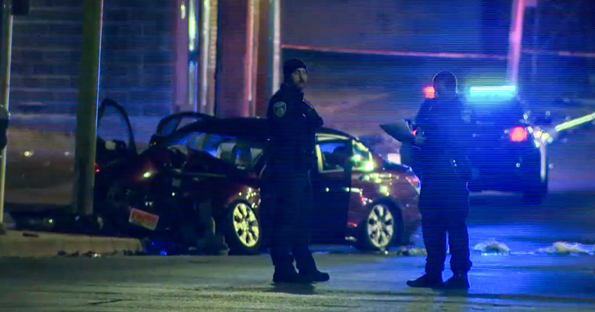1 dead in Baltimore shooting of 3; related car crash injures 2 young