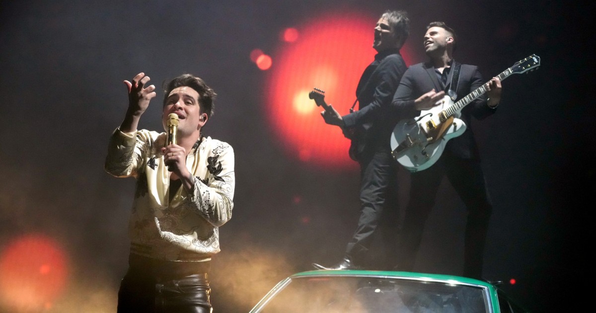 Brendon Urie De Panic! At The Disco Anuncia El Fin De La Banda