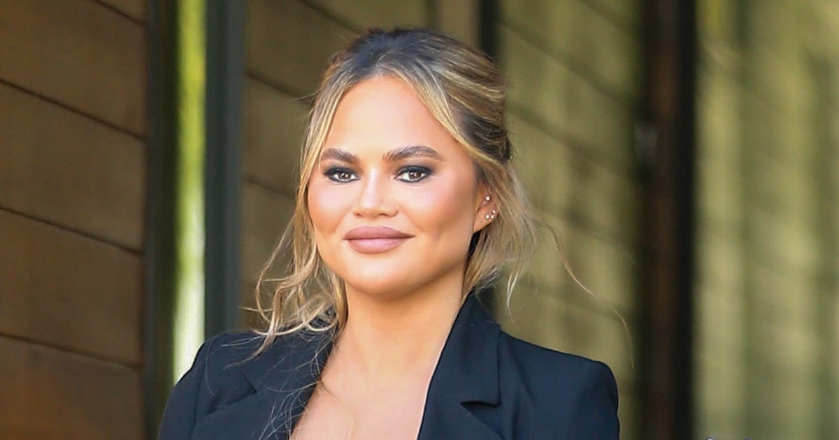 Trump’s past attempts to silence Chrissy Teigen just backfired ‘bigly’ — and very publicly (msnbc.com)