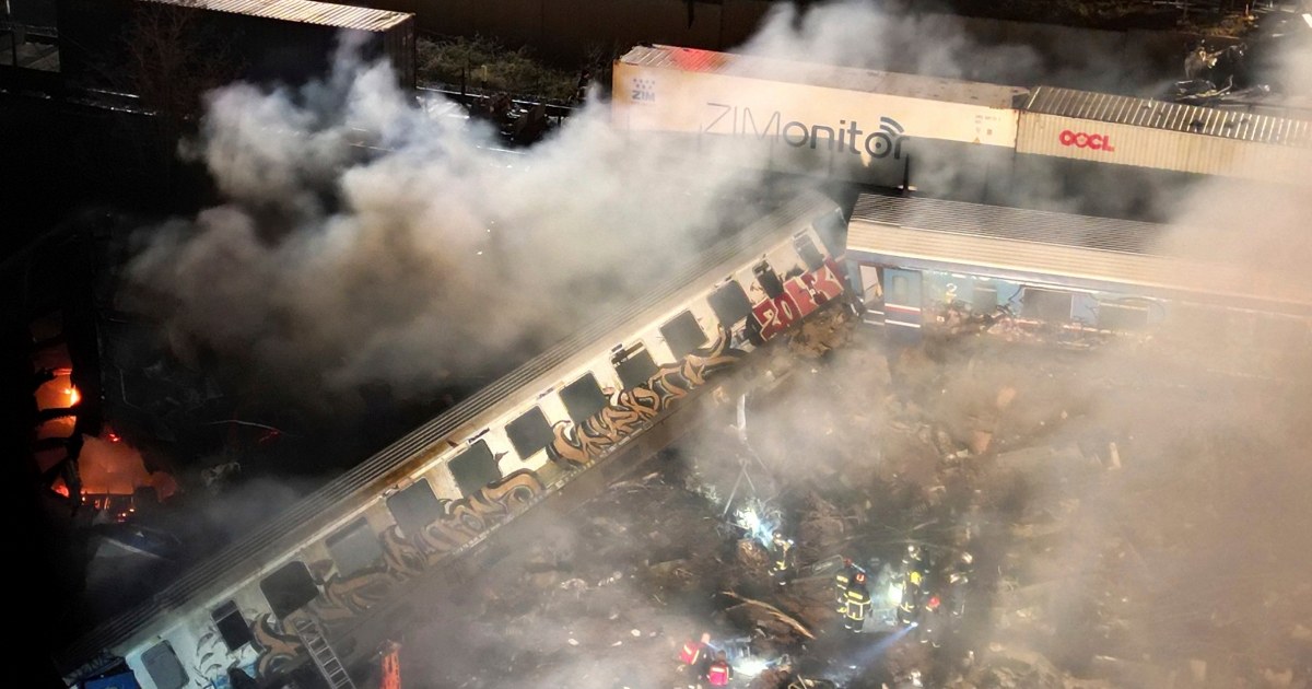 Al menos 60 heridos al chocar tren de pasajeros con tren de carga en Grecia