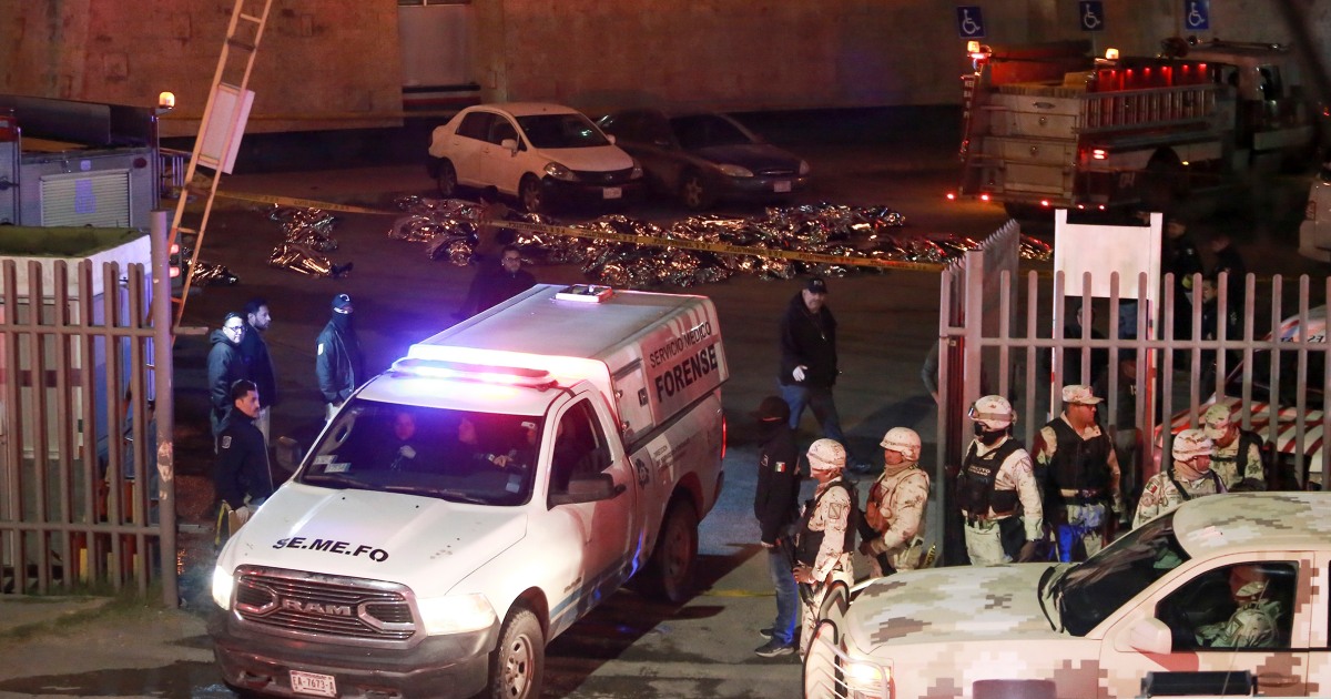 El jefe de la agencia de inmigración será juzgado por el incendio mortal en el centro de migrantes en México