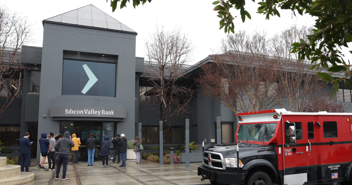 Silicon Valley Bank employees received annual bonuses hours before government takeover