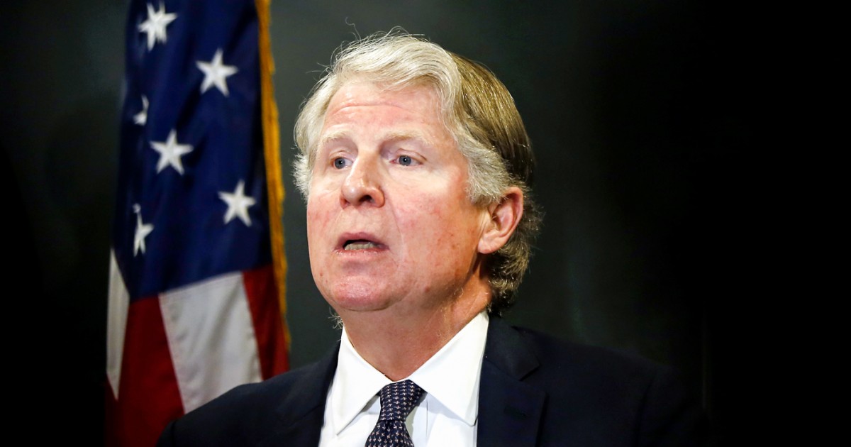 Cyrus Vance advierte a Trump que no ataque a Alvin Bragg