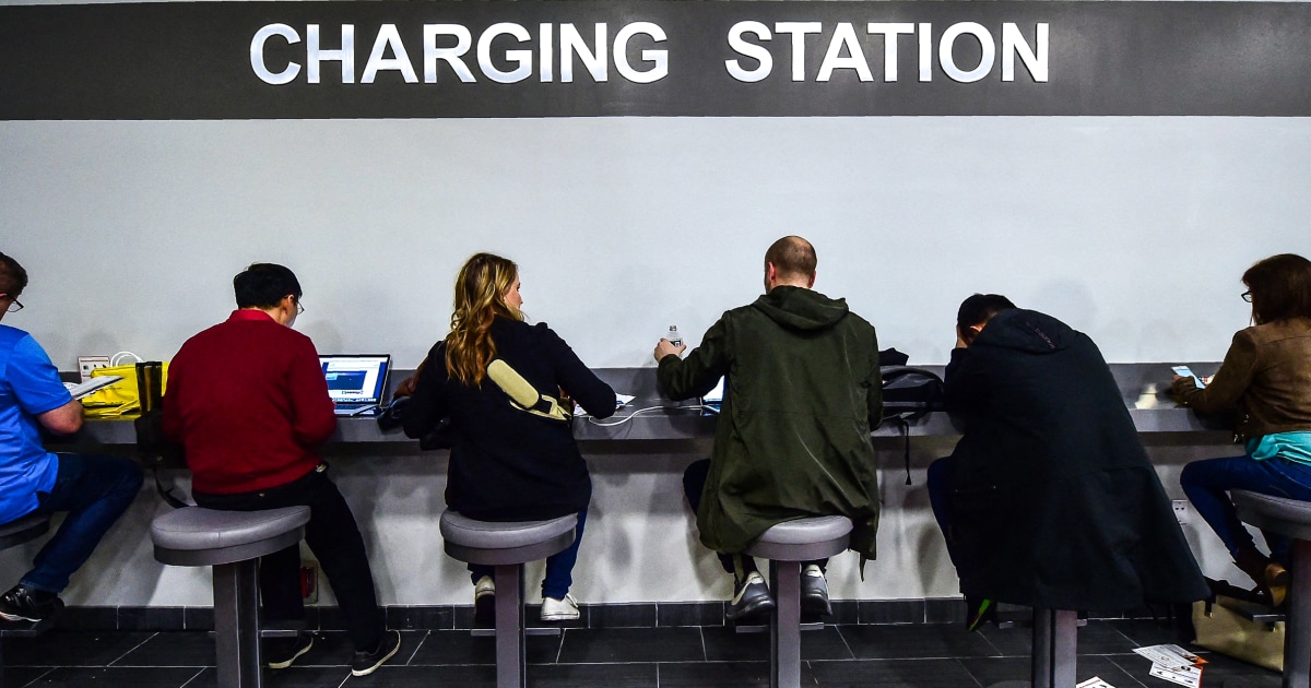 FBI warns against using public phone charging stations