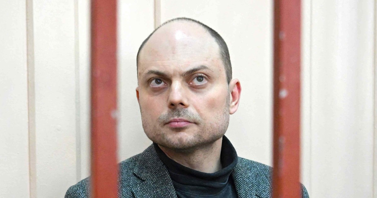 Leading Putin critic sentenced to 25 years in Russian jail