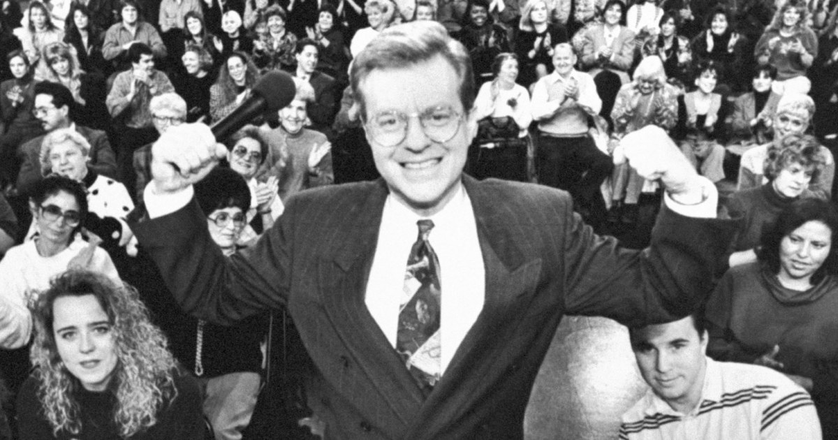 Jerry Springer, el rostro del programa de entrevistas más siniestro de Estados Unidos, marcó el comienzo de la era de la ‘televisión basura’
