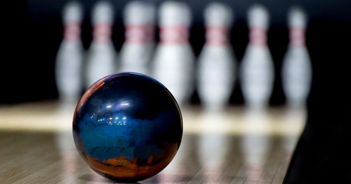 Escándalo sexual de bolos universitarios en la Universidad Stephen F. Austin conduce a la expulsión del entrenador asistente Escándalo sexual de bolos universitarios en la Universidad Stephen F. Austin conduce a la expulsión del entrenador asistente