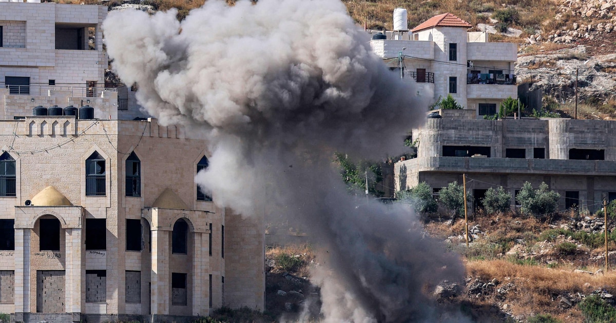 3 palestinos muertos y decenas heridos en ataque israelí que conduce a tiroteos en Cisjordania
