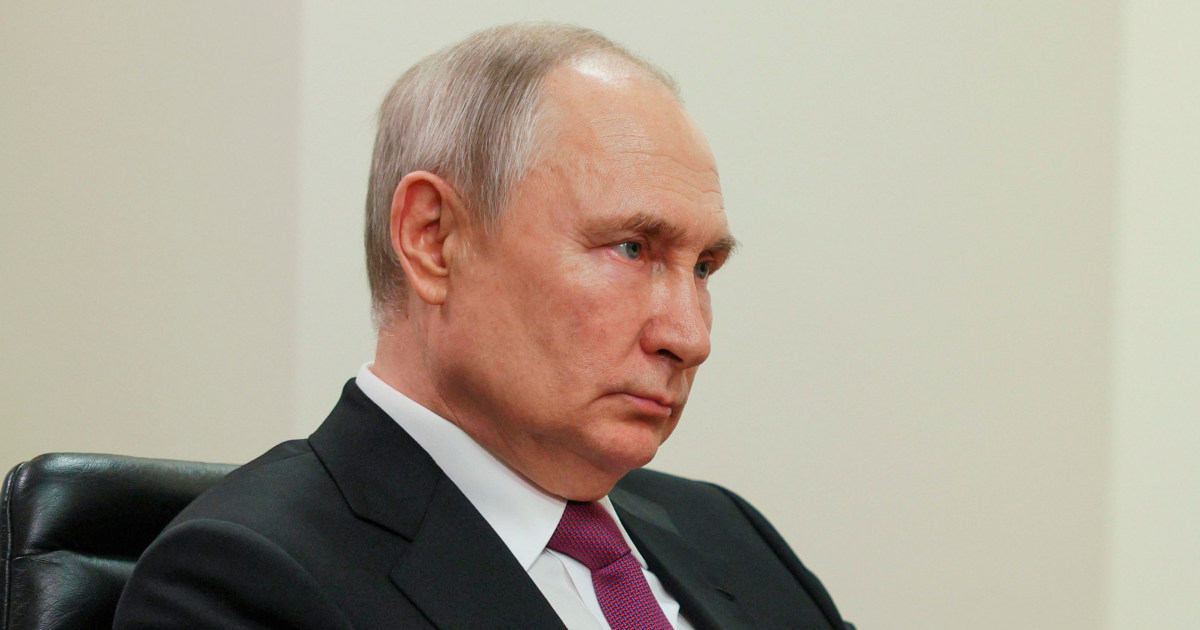 Putin diz que Rússia deve considerar arsenal nuclear da Otan