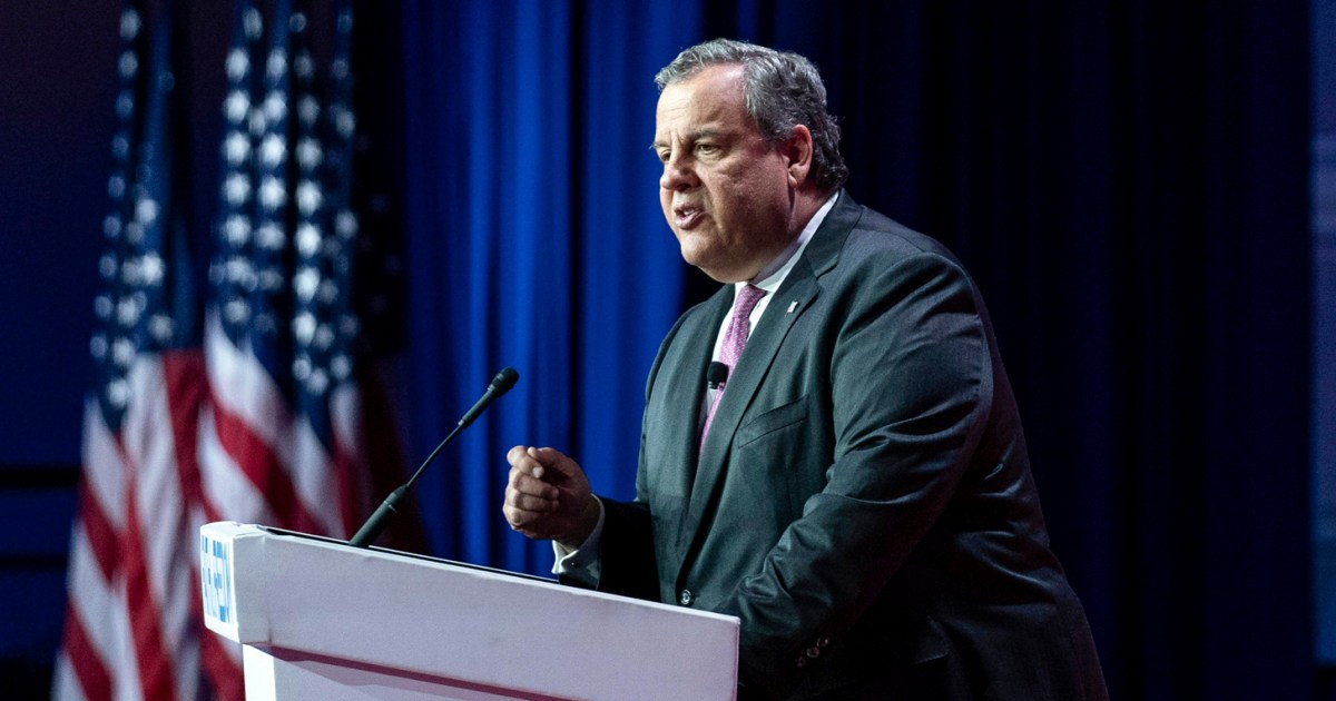 #Chris Christie booed for criticizing Trump at conservative conference