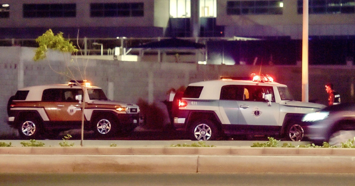 Shootout outside U.S. consulate in Saudi port city leaves assailant and security guard dead