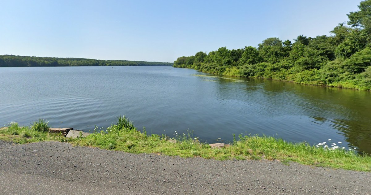 Man drowns after rescuing 2 kids swimming at Pennsylvania state park