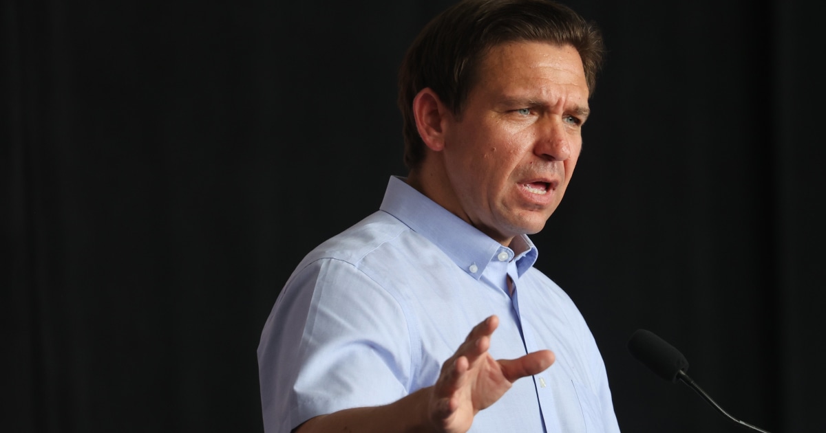 #Ron DeSantis fires roughly a dozen staffers in campaign shake-up