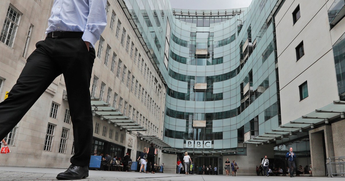 UK Politicians Urge BBC to Investigate Allegations Against Presenter for Explicit Photo Scandal