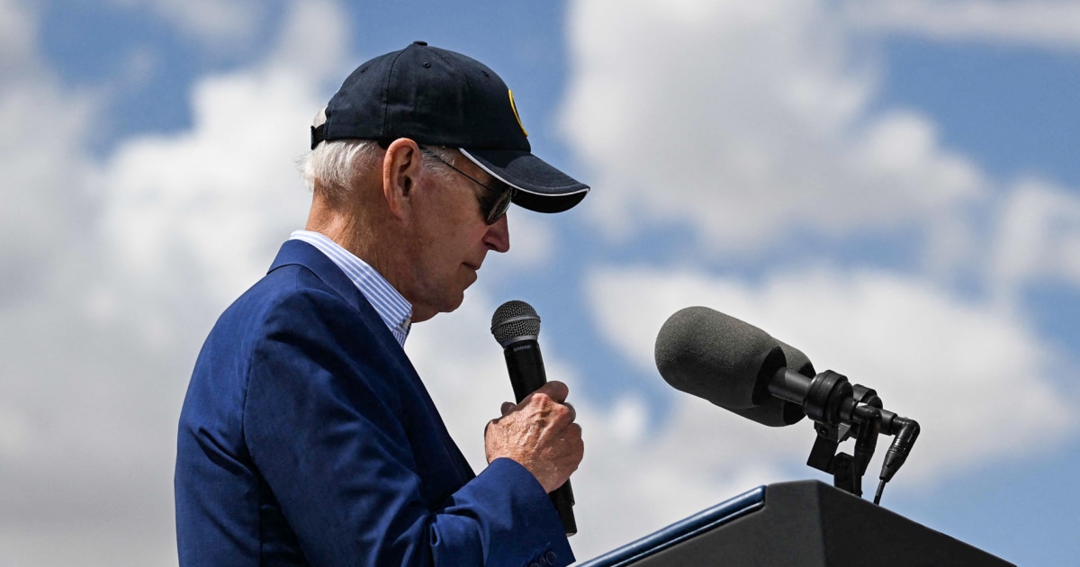Biden is out pitching his economic wins. Arizona voters say they don&rsquo;t see them.