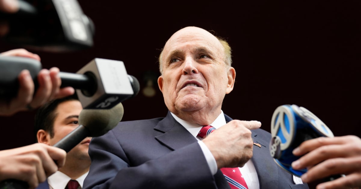 Giuliani Se Declara En Bancarrota Luego De Que Le Ordenaron Pagar $148 ...